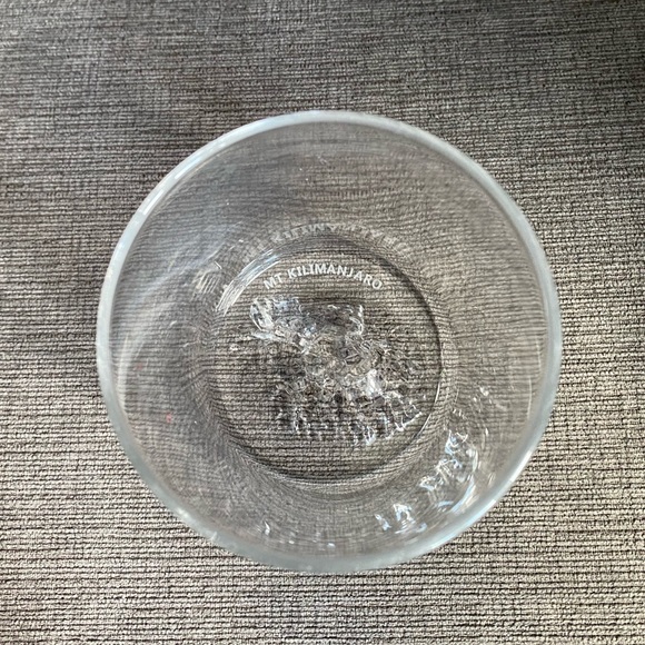 Set of 3 lowball whiskey glasses with famous mountains hand blown into bottom - Picture 5 of 9